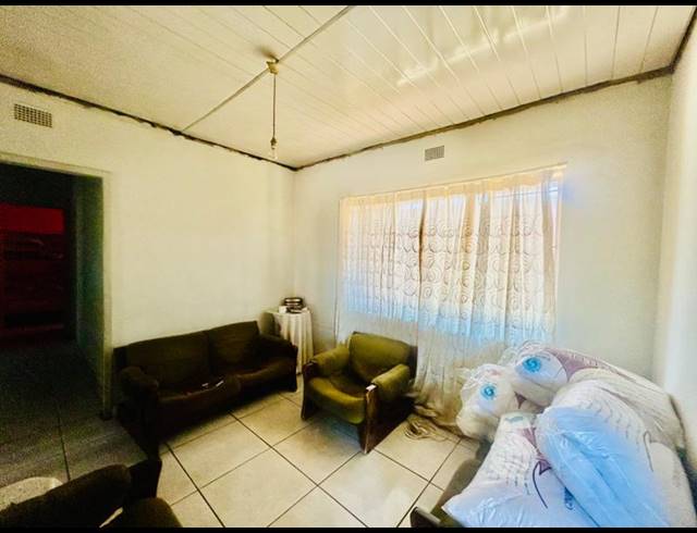 3 BEDROOM HOUSE FOR SALE IN VANDERBIJLPARK CW 5